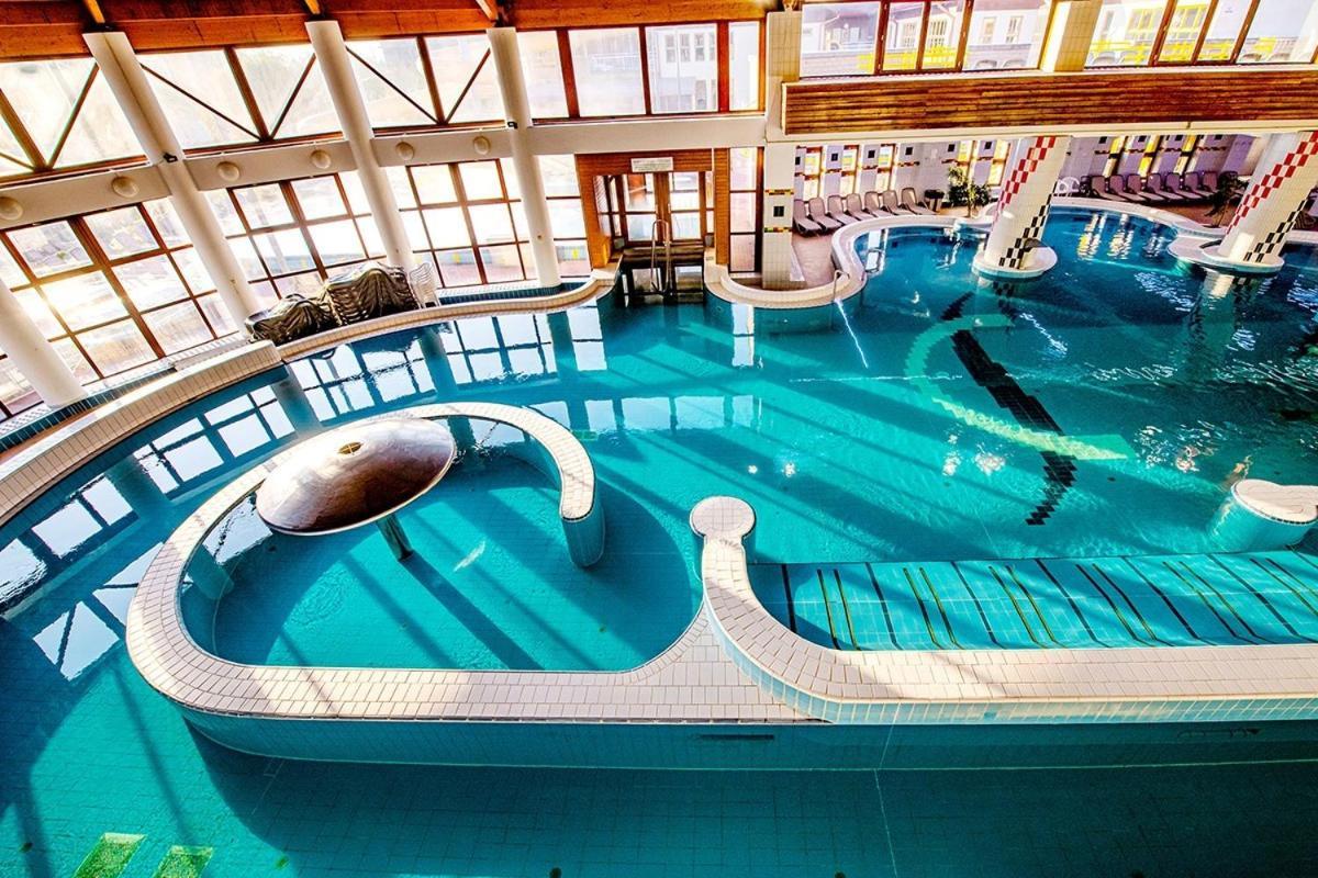 Sunset Wellness Apartman Zalakaros Apartment Ngoại thất bức ảnh